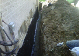 3-Exterior-Waterproofing-Tar-800x600